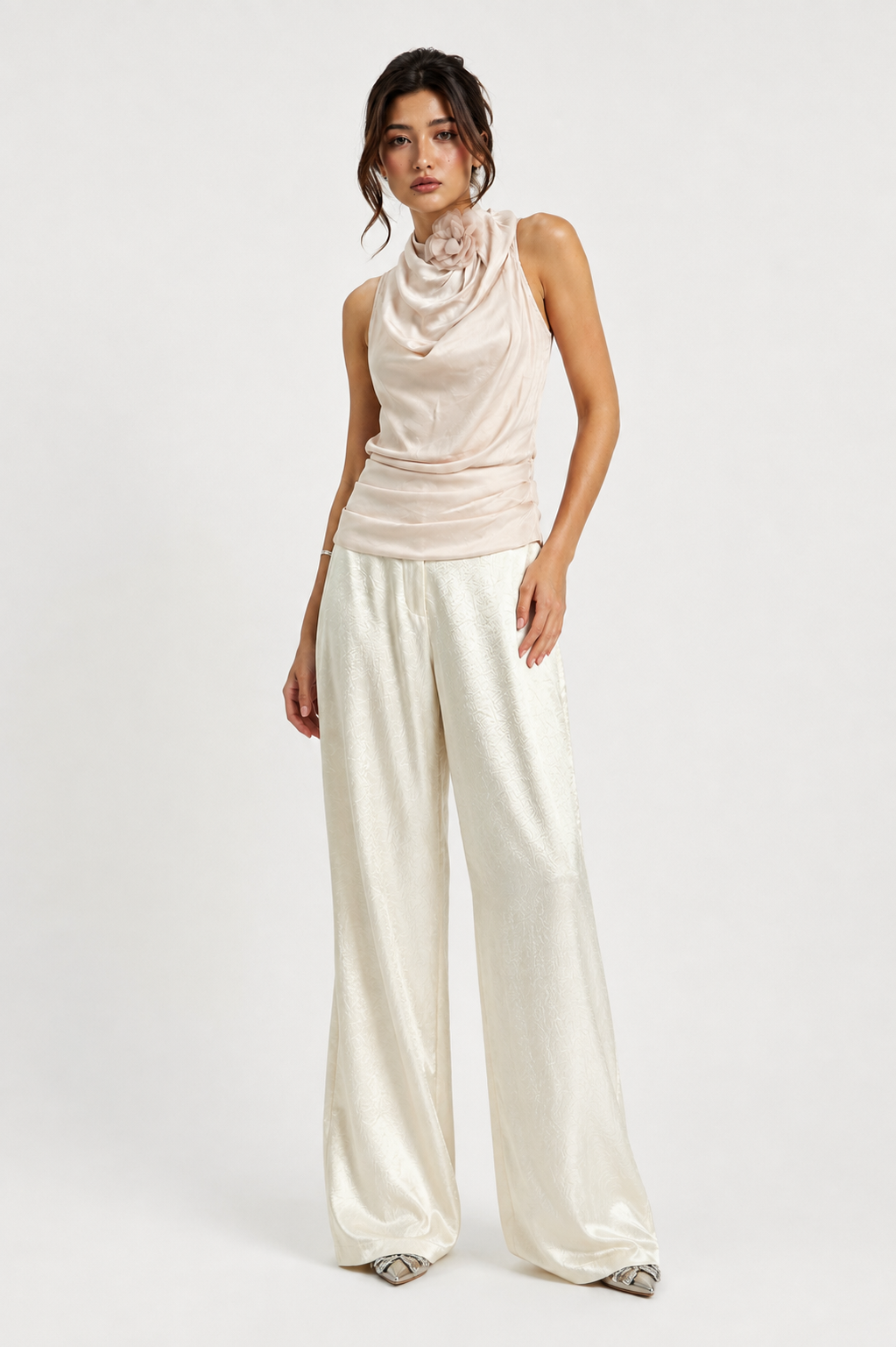 Summer new pink satin halter top for women with a high-end feel, wearing a sleeveless vest with flowers